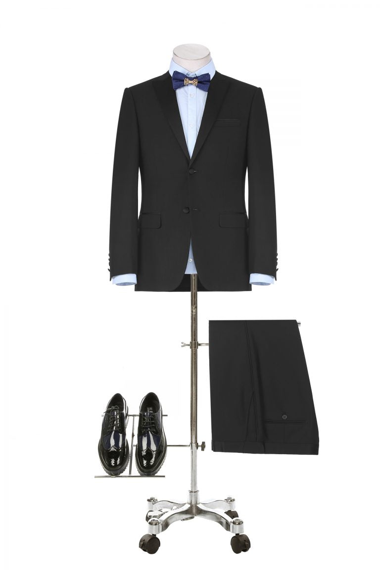 CRÉEZ VOTRE FORFAIT : Smoking noir (Le forfait comprend un costume 2 pièces, une chemise, une cravate ou un nœud papillon)