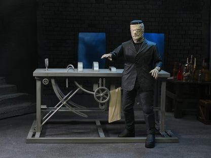 Universal Monsters Frankenstein Accessory Set
