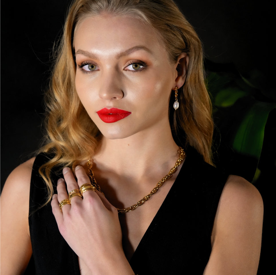 Boucles d'oreilles pendantes CATH en perles de culture d'eau douce