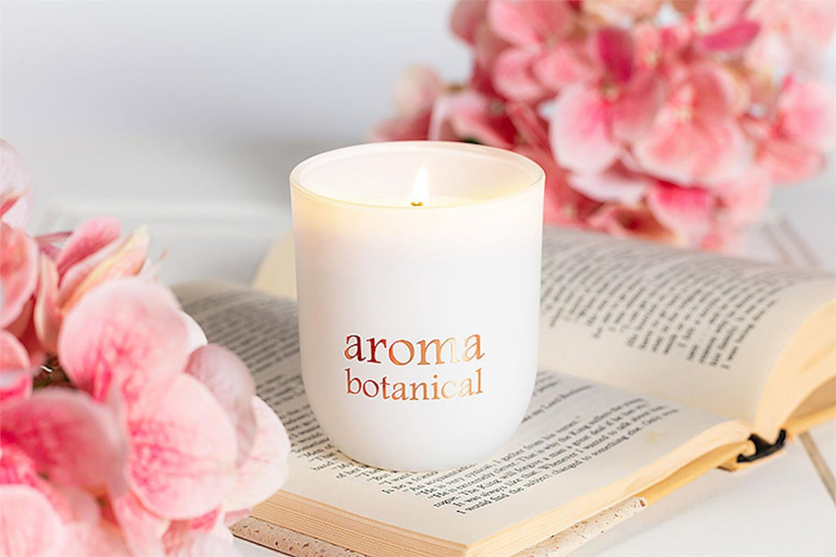 Small Calm Candle with Lavender & Bergamot for Serenity by Aromabotanical
