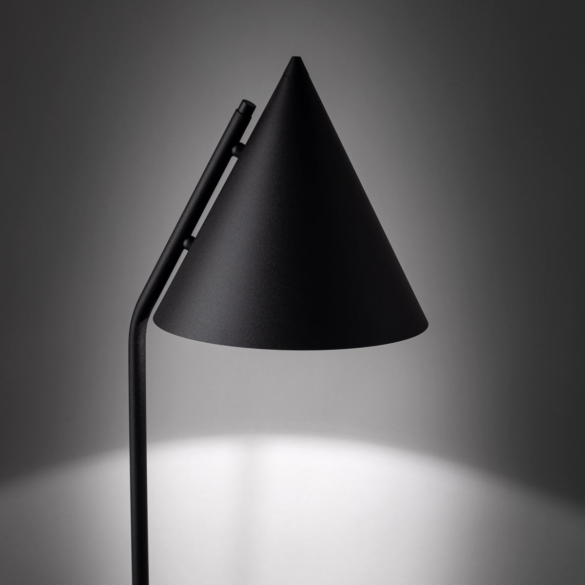 CONO Black Modern Minimalist Floor Lamp for Living Room & Reading Nook (Clearance)