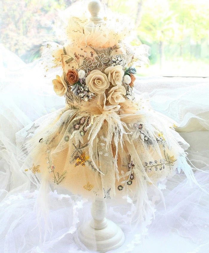 Robe florale d'automne pour chien | Tenue élégante de saison pour chien