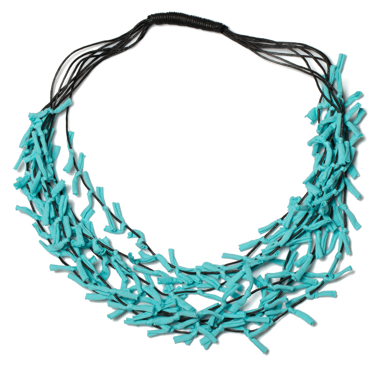 Collier en tissu noué multibrins