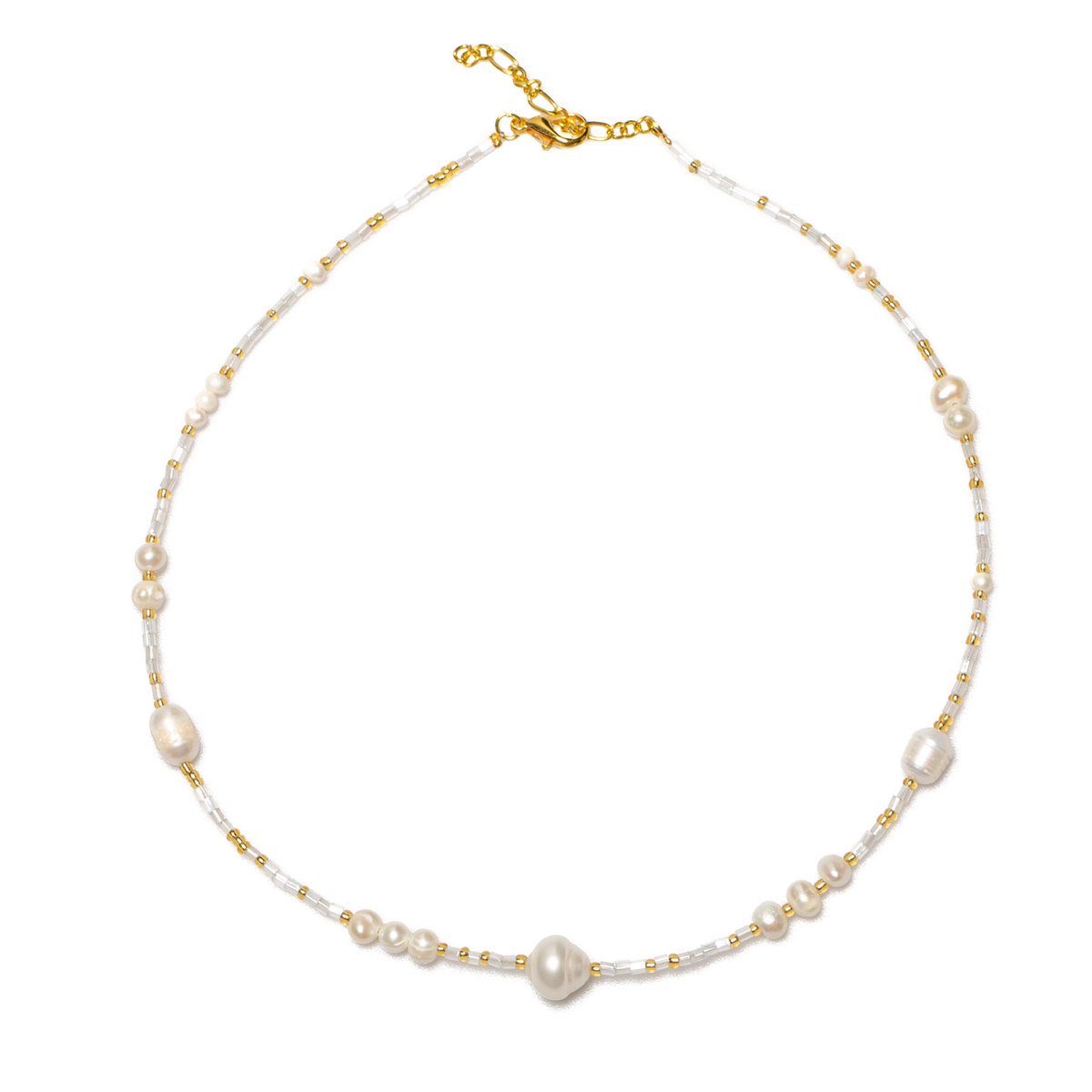 Court collier de grosses perles et perles