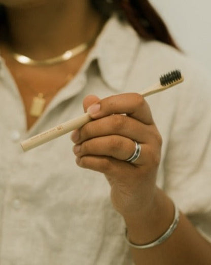 Lot de 2 brosses à dents en bambou