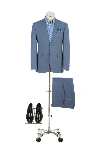 CRÉEZ VOTRE TENUE : Costume ajusté bleu clair (le forfait comprend un costume 2 pièces, une chemise, une cravate ou un nœud papillon, une pochette assortie et des chaussures)