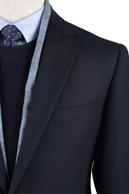 CRÉEZ VOTRE TENUE : Costume ajusté bleu marine (La tenue comprend un costume 2 pièces, une chemise, une cravate ou un nœud papillon, une pochette assortie et des chaussures)