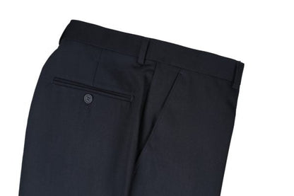 CRÉEZ VOTRE TENUE : Costume ajusté bleu marine (La tenue comprend un costume 2 pièces, une chemise, une cravate ou un nœud papillon, une pochette assortie et des chaussures)