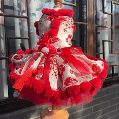 Robe chinoise Lucky Bloom pour chien Nouvel An | Style Cheongsam rouge et or à pompons
