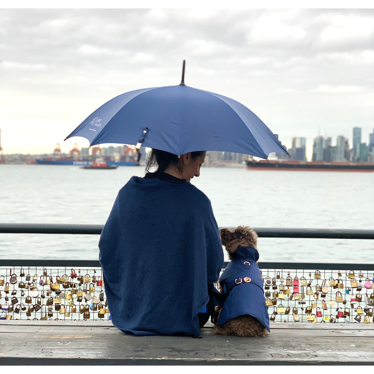 Imperméable bleu marine