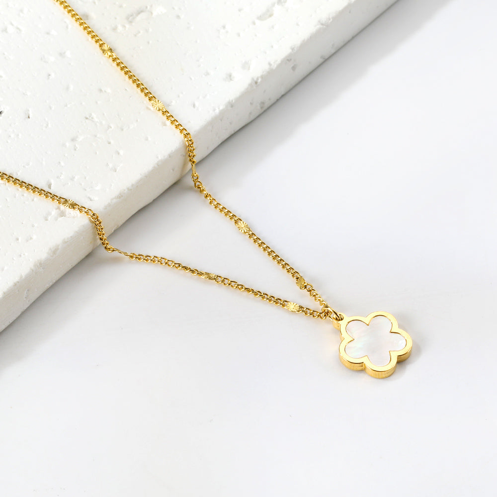 Collier pendentif Fleur de Pêcher
