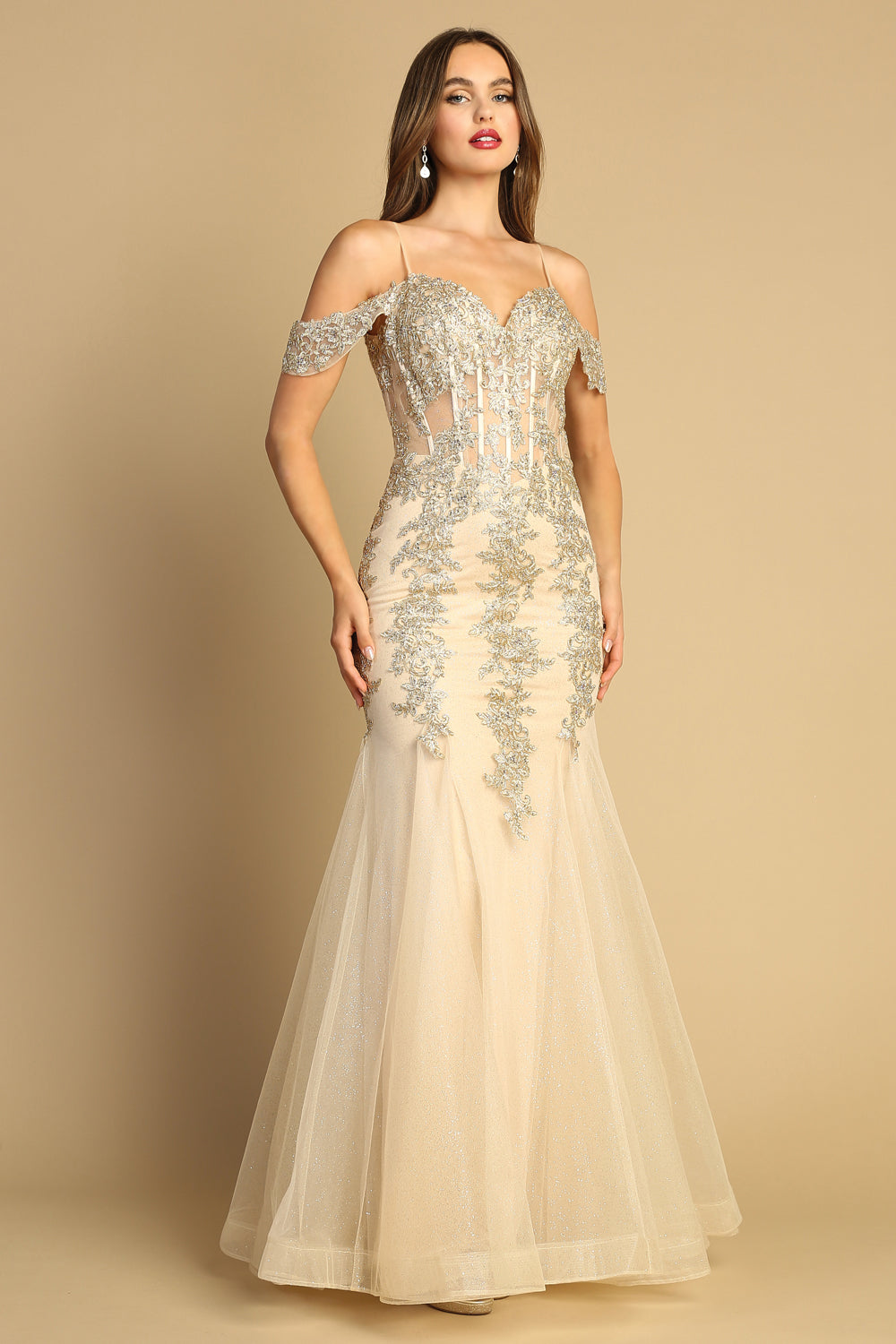 ROBE ÉPAULES DÉNUDÉES