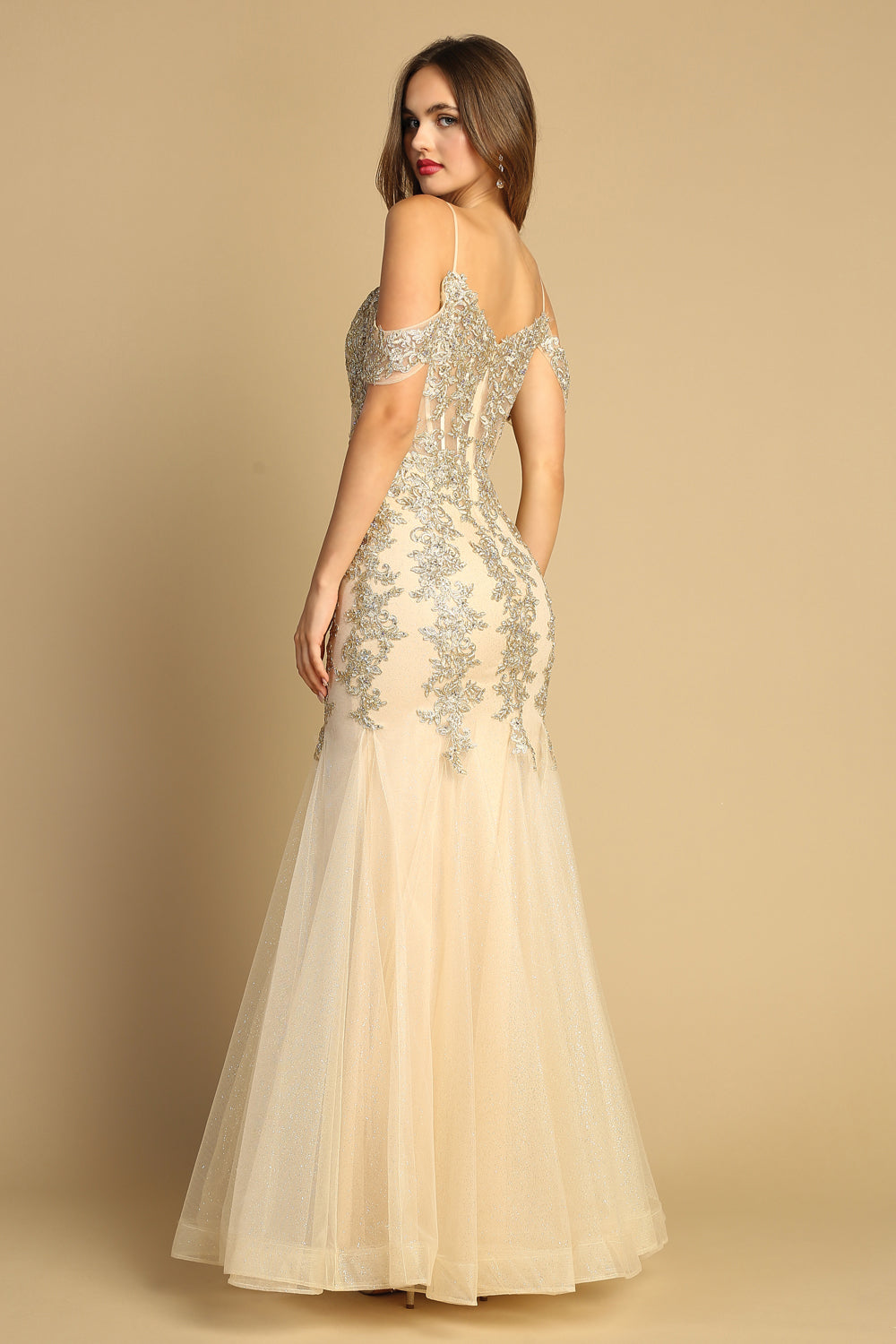ROBE ÉPAULES DÉNUDÉES