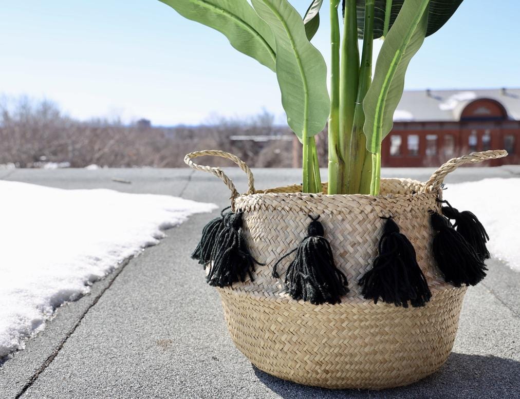 Vienne - Panier en jonc de mer avec pompon noir