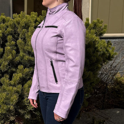 Veste Classique Femme en Cuir d'Agneau. Col Rond clouté, 4 Poches zippées et Surpiqûres Décoratives aux Épaules