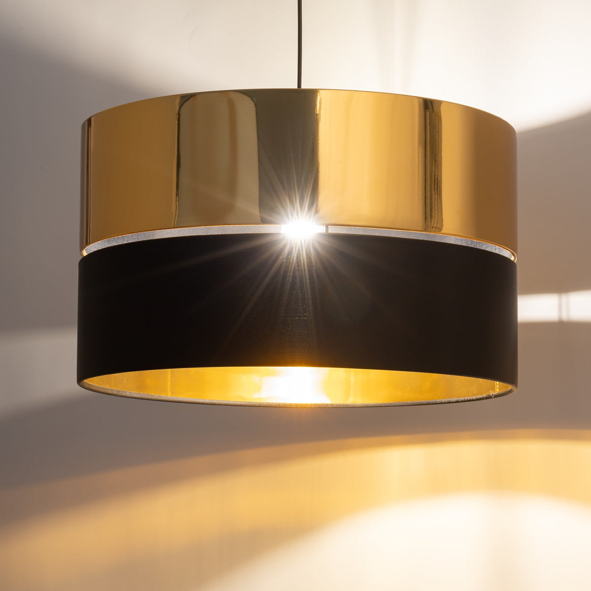 HILTON Suspension Luminaire Plafond Noir et Or pour Îlot de Cuisine, Salle à Manger et Salon – Éclairage de Luxe Moderne