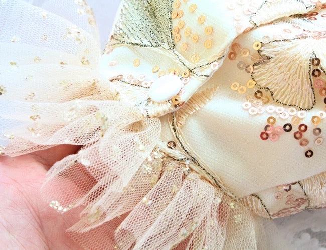 Robe florale d'automne pour chien | Tenue élégante de saison pour chien