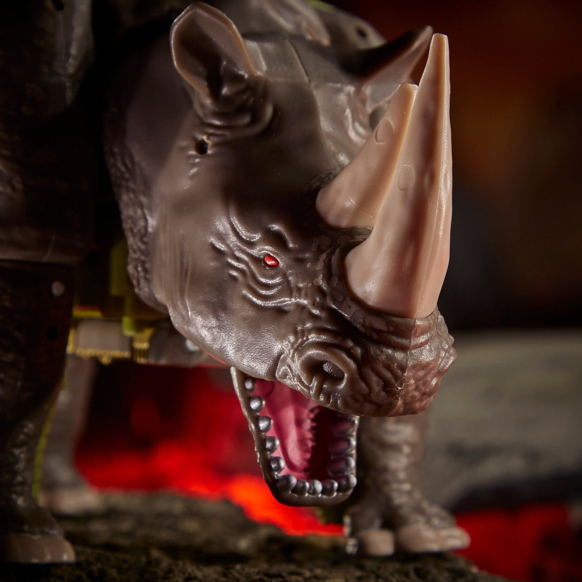 Transformers Jouets Generations War for Cybertron: Kingdom Voyager WFC-K27 Figurine articulée Rhinox