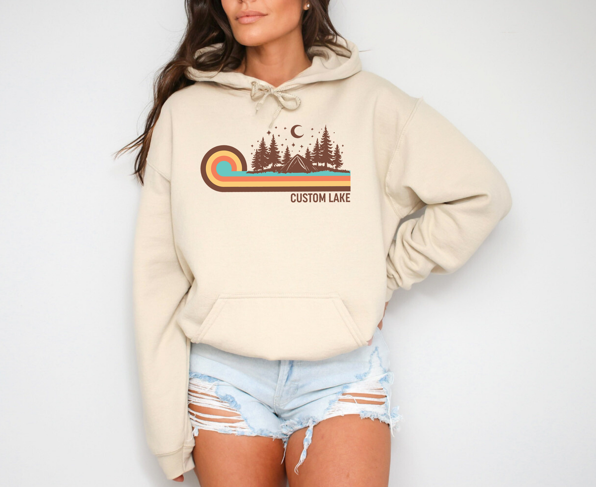 Sweat à capuche unisexe camping rétro années 70 | Vêtements de lac