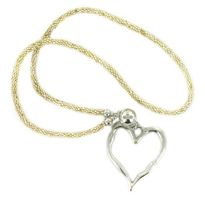 Collier ras de cou en perles avec cœur ouvert
