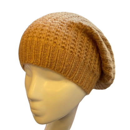 Bonnet en tricot simple avec lien arrière