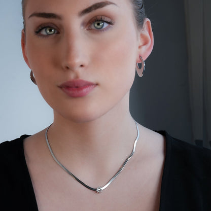 AGULHAS Or Blanc (Ton Argent) : Élégance Céleste - Collier Chaîne Peau de Serpent avec Pendentif Étoile Incrusté de Zirconium