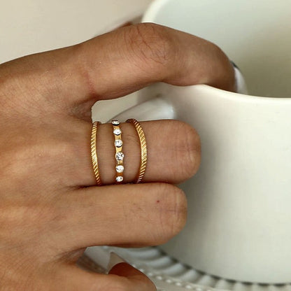 AMALIA: Bague en or ornée de zircone triple épaisseur