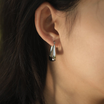 ANIKA : Boucles d'oreilles créoles mini chunky triangulaires or blanc (ton argent)