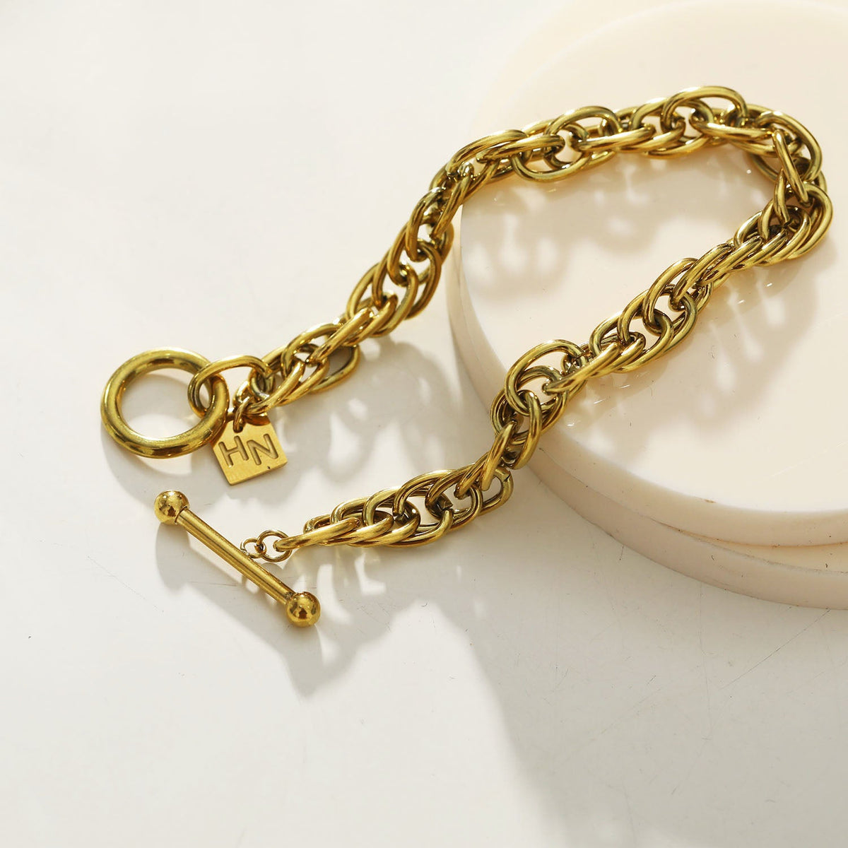 ARDA Gold : Bracelet multi-maillons épais et complexe avec anneau et fermoir en T