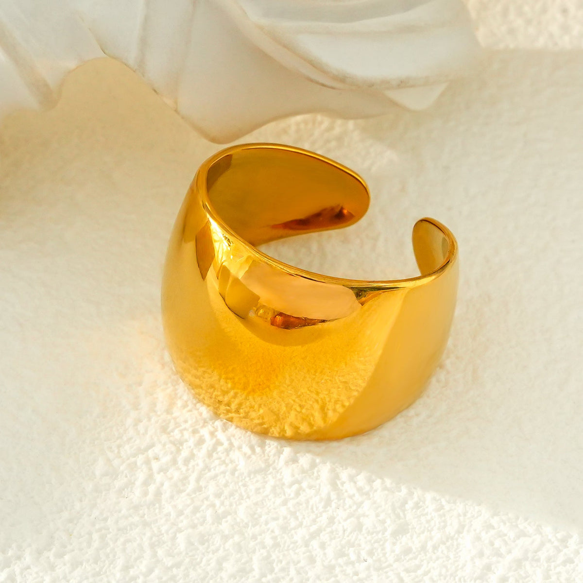 ARILOGO : Bague moderne large en or