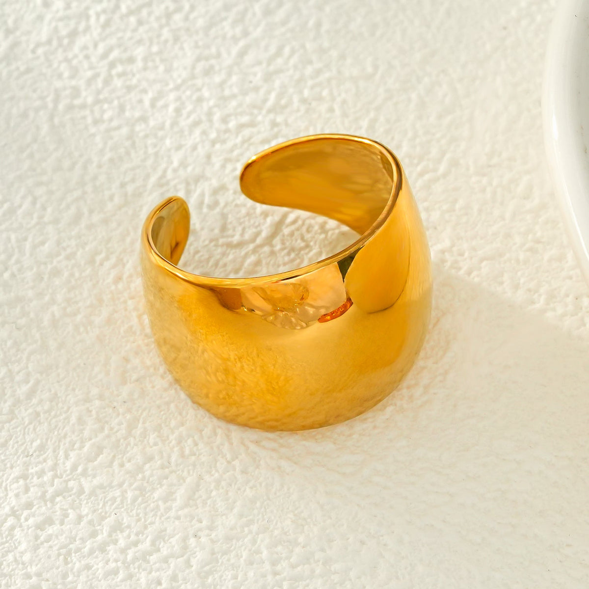 ARILOGO : Bague moderne large en or