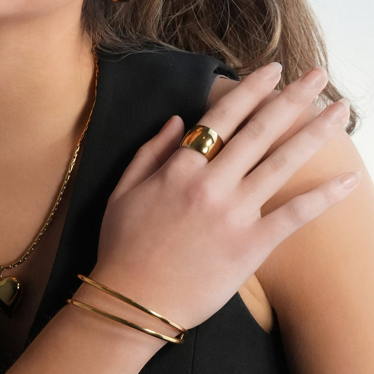 ARILOGO : Bague moderne large en or