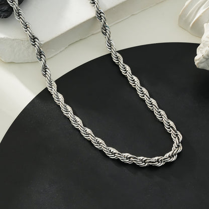 ARKLEY Or blanc (ton argent) : Collier texturé avec chaîne torsadée épaisse.