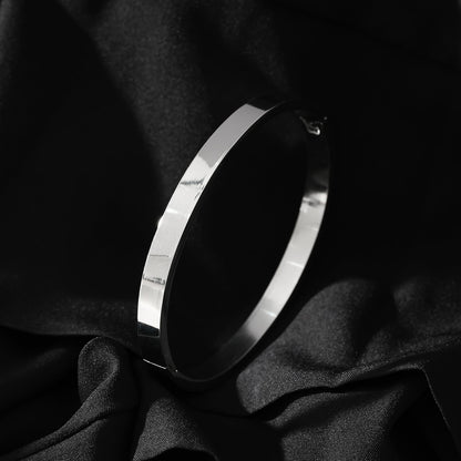 ATTILI: Minimalist Classic Silver Band Bracelet