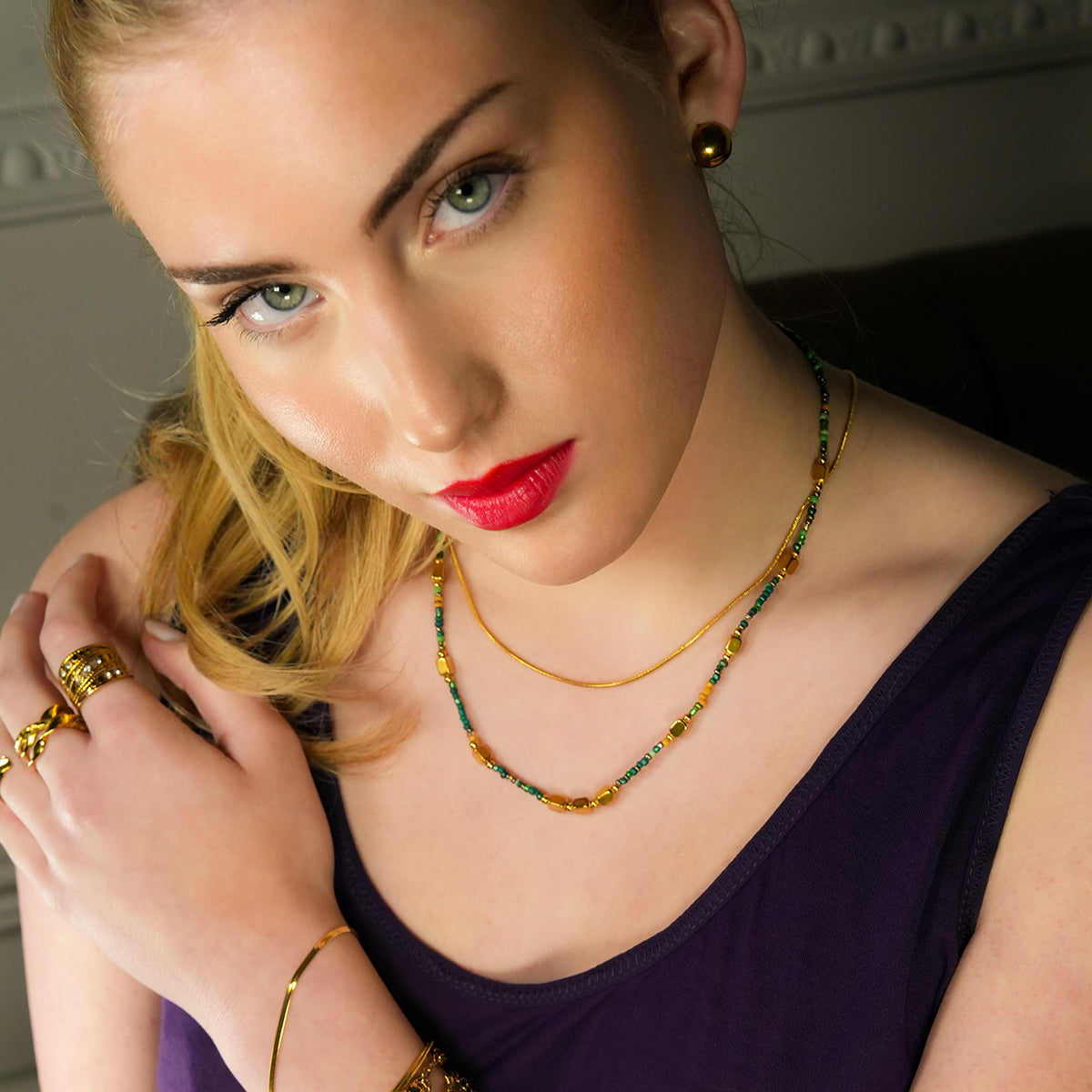 Style AYESHA : Collier chaîne bohème élégant orné de perles en cristal et de perles dorées