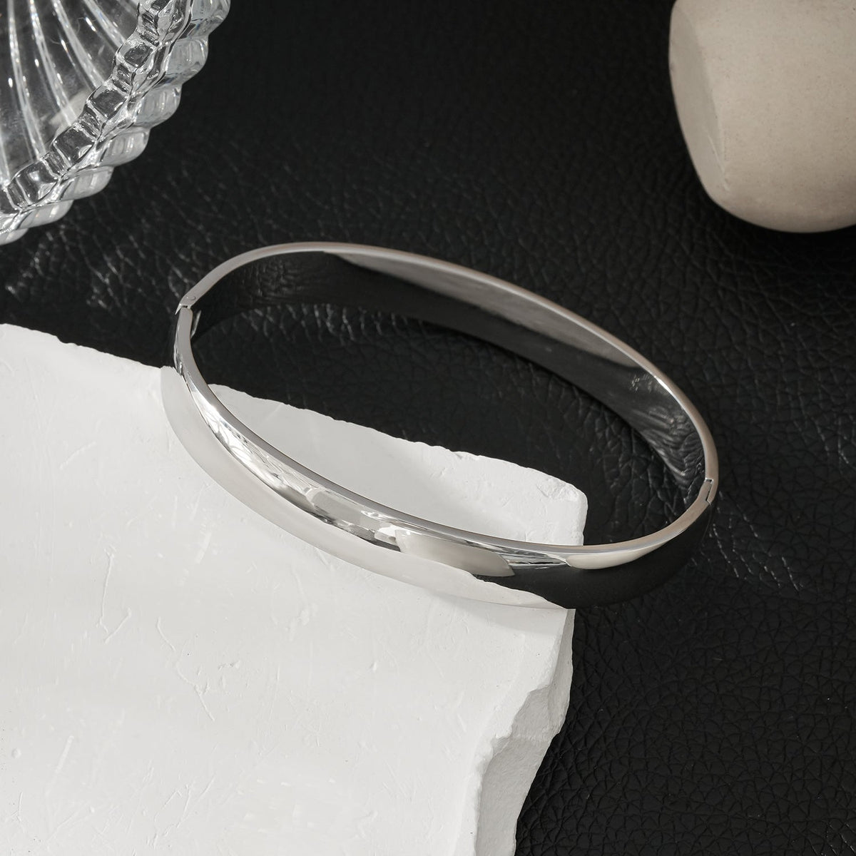 BAKOVAN : Bracelet jonc en argent de largeur moyenne pour homme ou femme