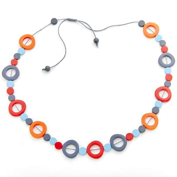 Long collier créateur perles résine et rondelles