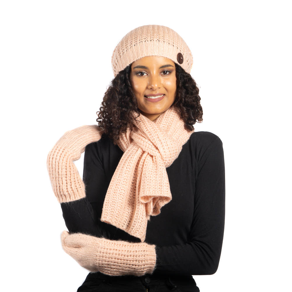 Bonnet en tricot simple avec bouton
