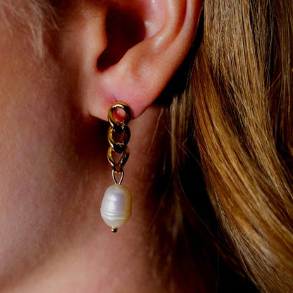 Boucles d'oreilles pendantes CATH en perles de culture d'eau douce
