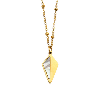 Collier pendentif CATORI minimaliste en métal et coquillage en forme de losange