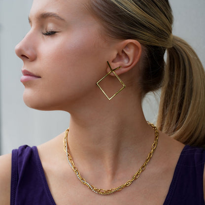 COSTINA : Boucles d'oreilles pendantes et clous à motif géométrique