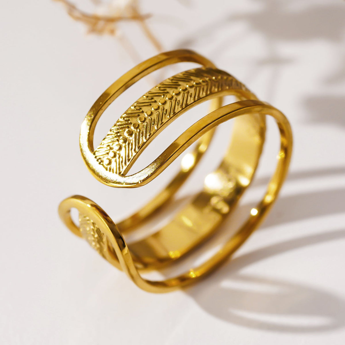 MATHEO: Bague Triple empilement Or Texturé