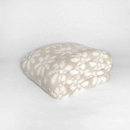 Daisy Print Blushing Beige and White Extended Throw