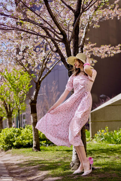 Robe longue florale à manches bouffantes