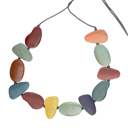 Collier galet en bois
