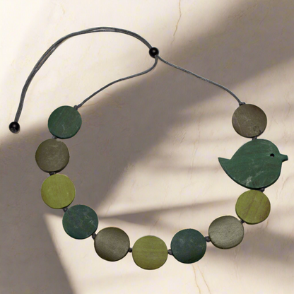 Collier Oiseau Rond en Bois