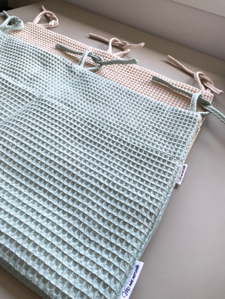 Storage pouch