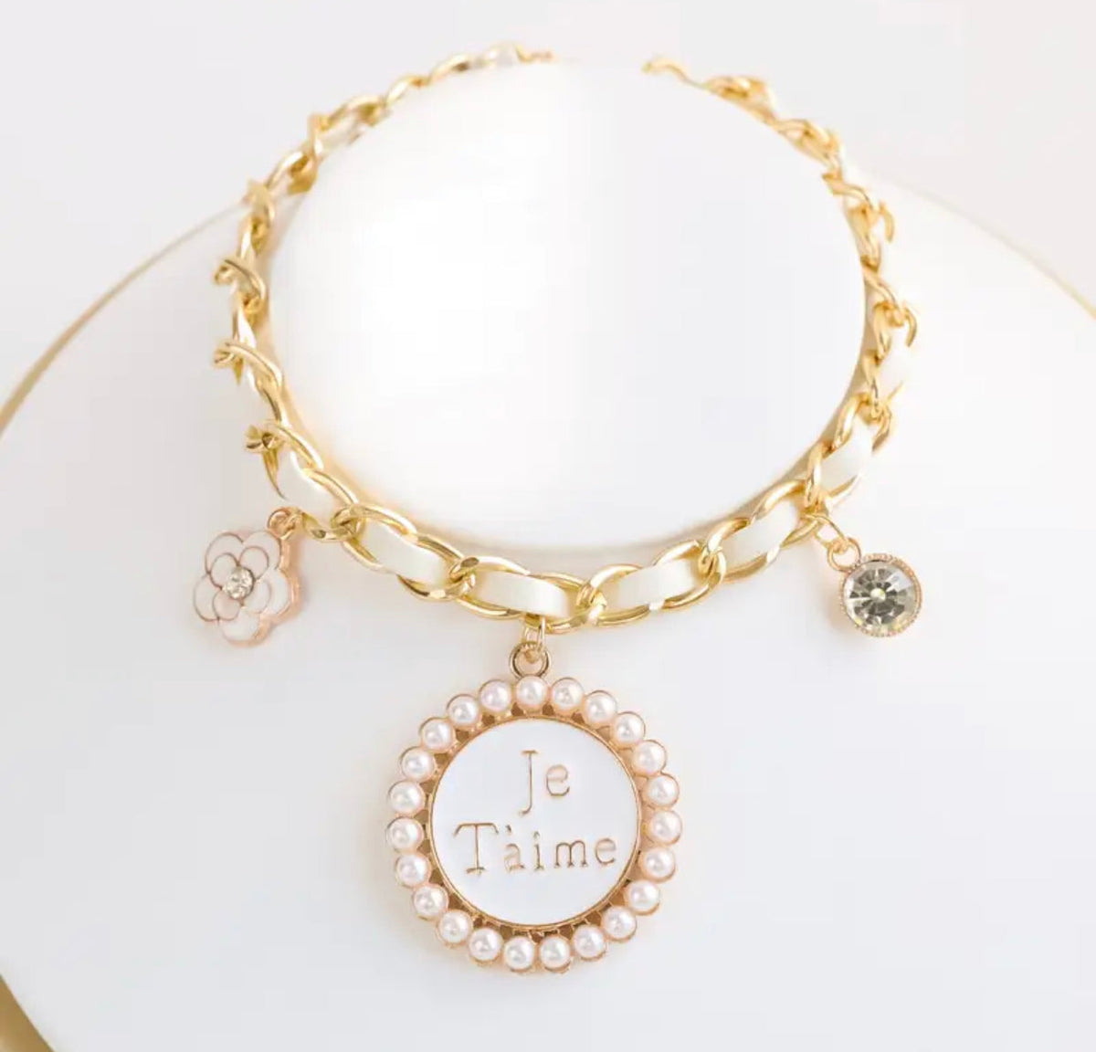 Coco Charm Dog Necklace | Elegant Pet Jewelry Accessory