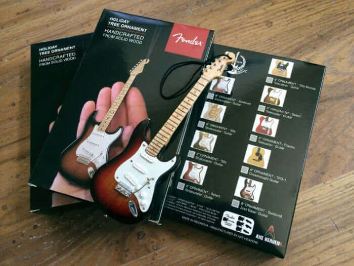 Ornement de Noël Guitare Stratocaster FENDER Select '50s - 15 cm