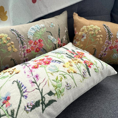Oreiller Lombaire Brodé Fleurs Sauvages 30x50cm – Devant Coton, Dos Soie Papier